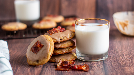 Maple Cinnamon-Glazed Bacon & Chocolate Chip Cookies